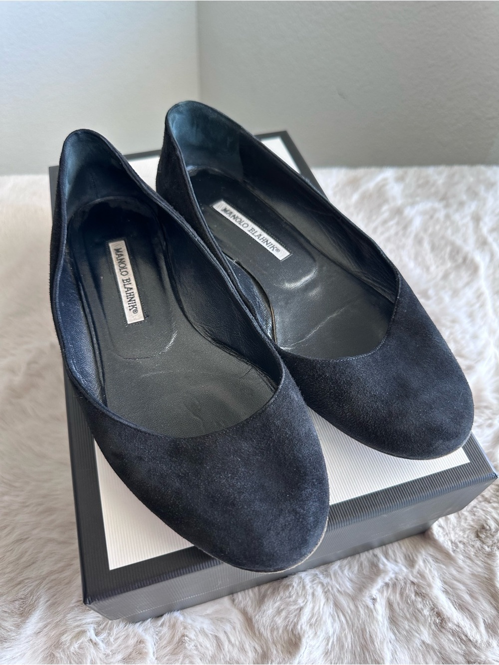 Manolo Blahnik Women's Black Suede Ballet Flats Size 39 US 9
